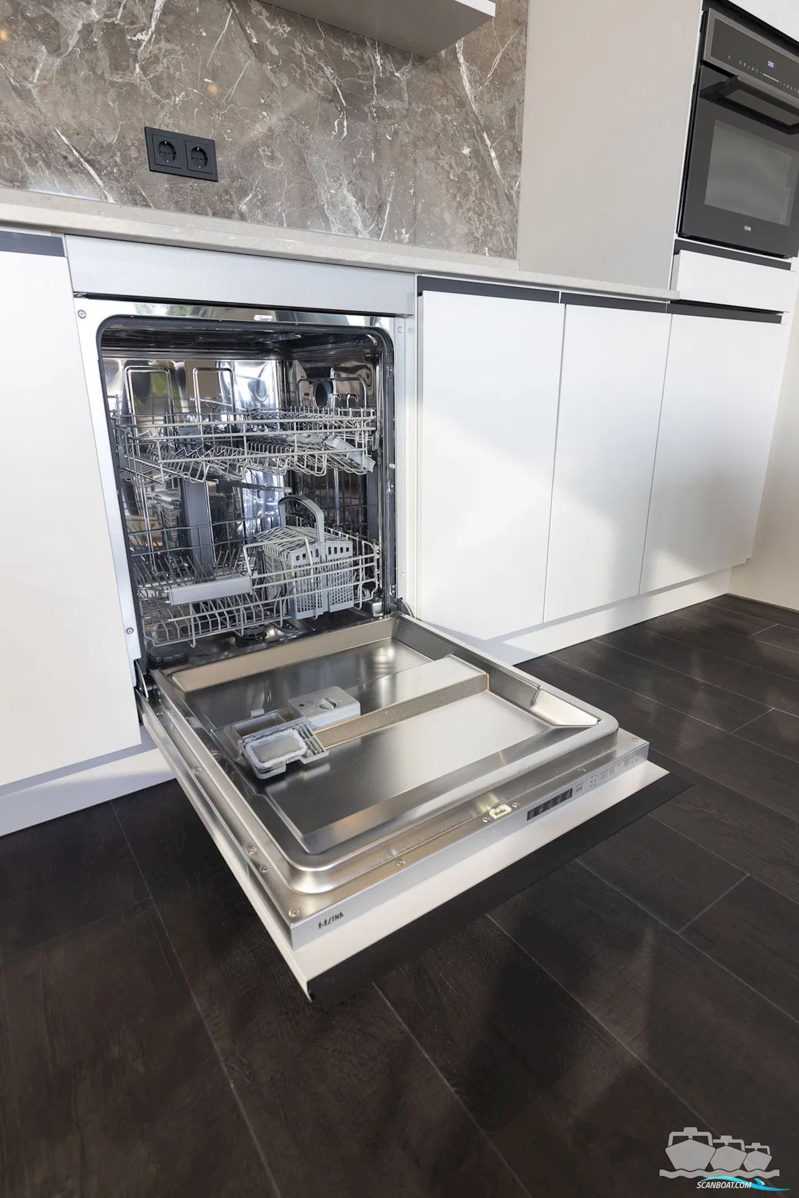 SL Houseboat Marina Den Oever, inclusief ligplaats