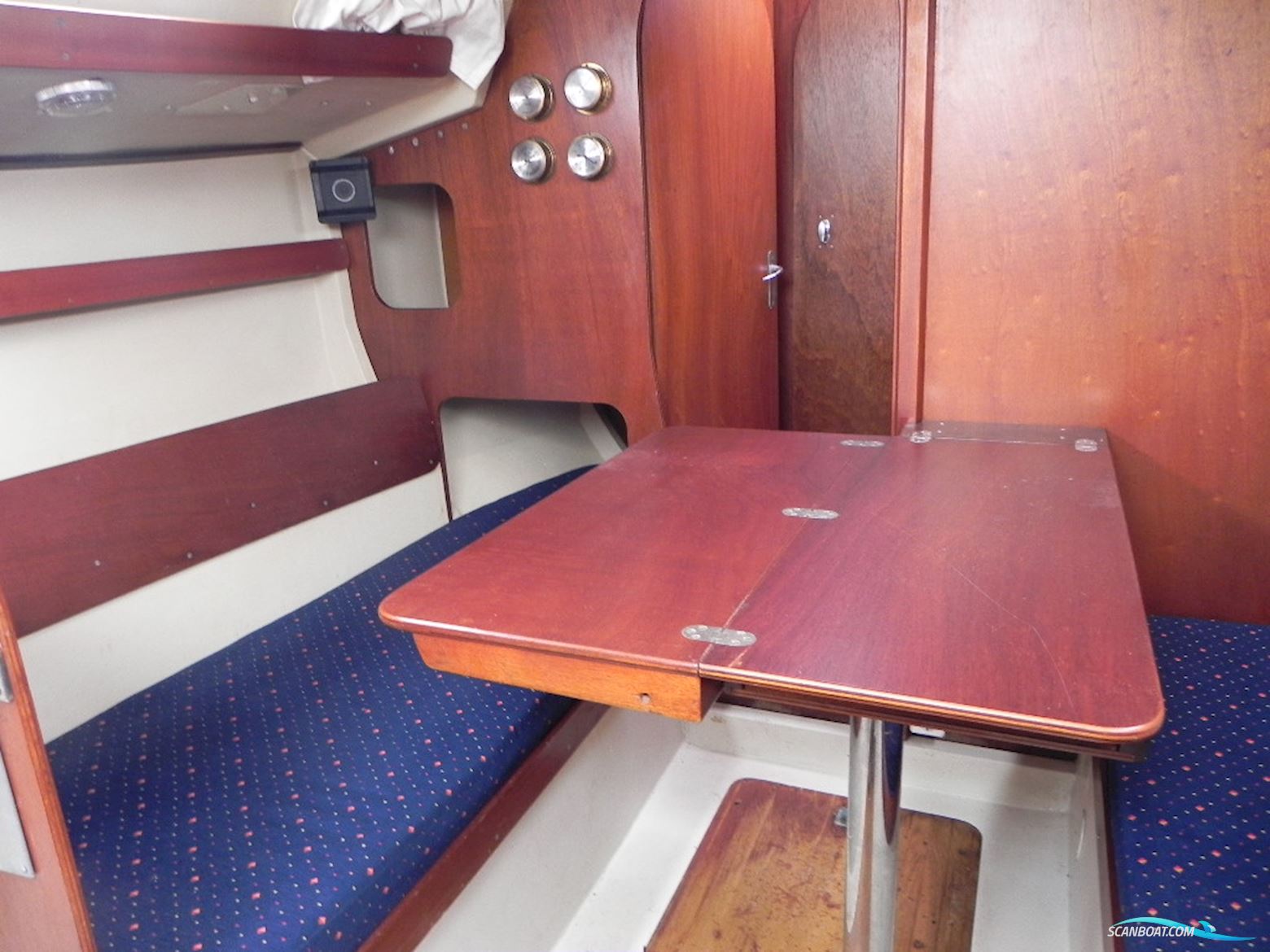 Standfast Loper 27