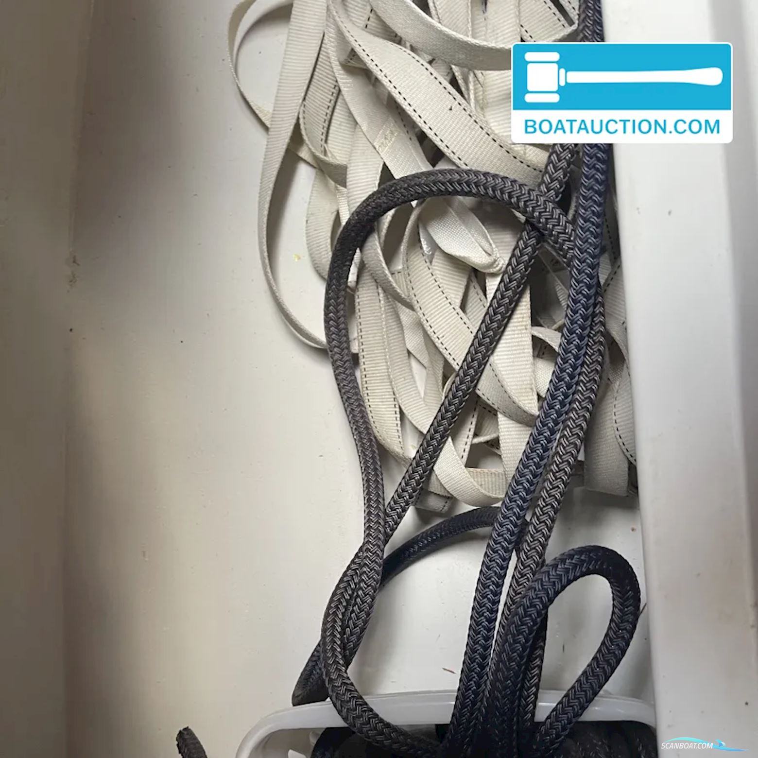 Standfast Loper 27