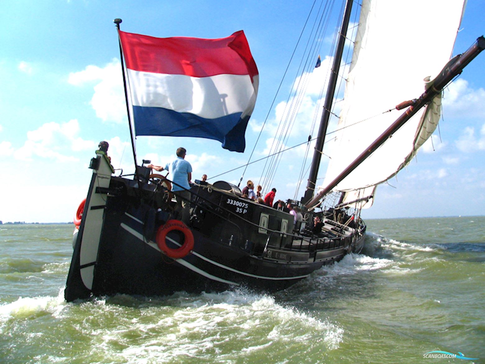 Stevenaak Zeilcharter geschikt als woonschip te koop