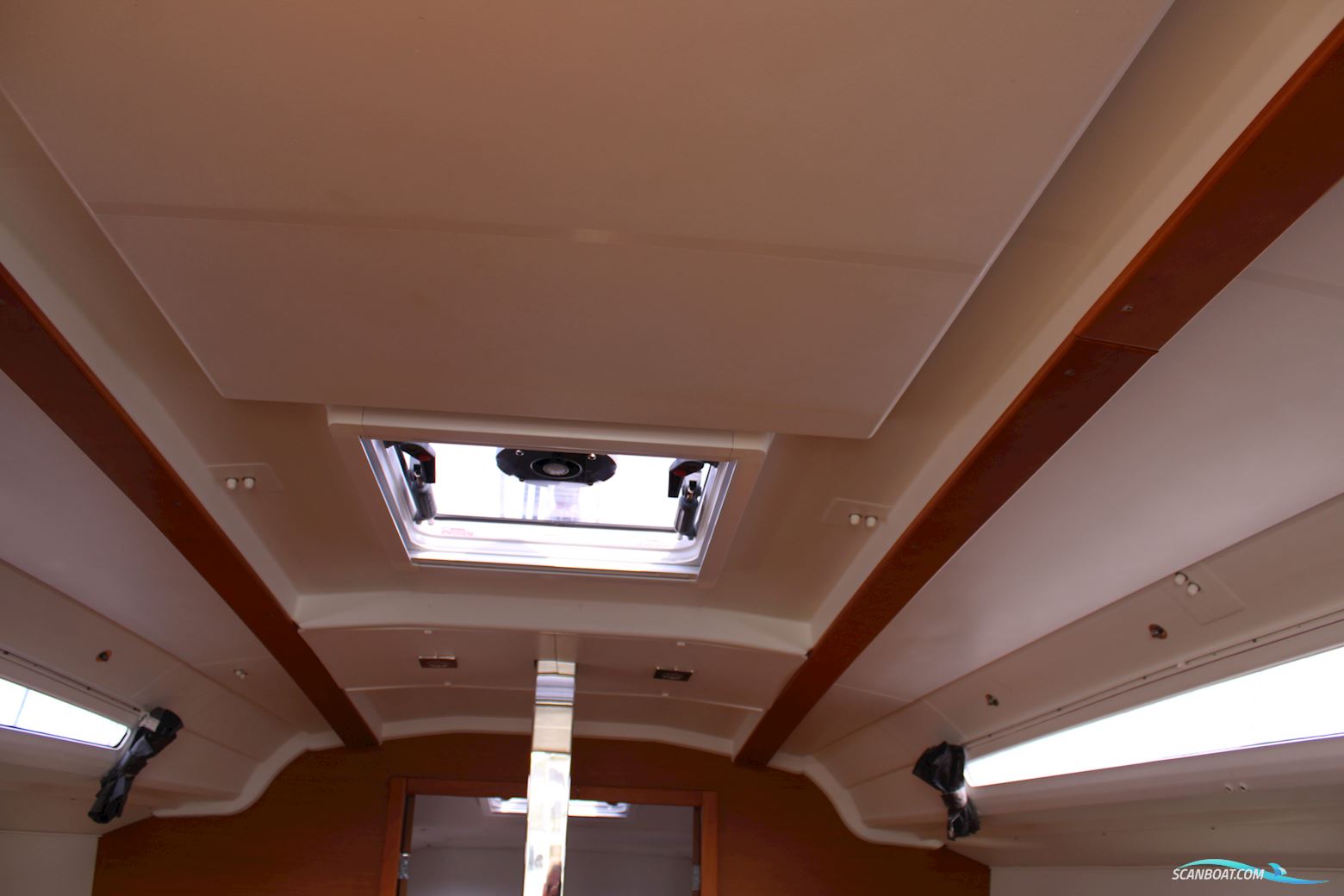 Sun Odyssey 349