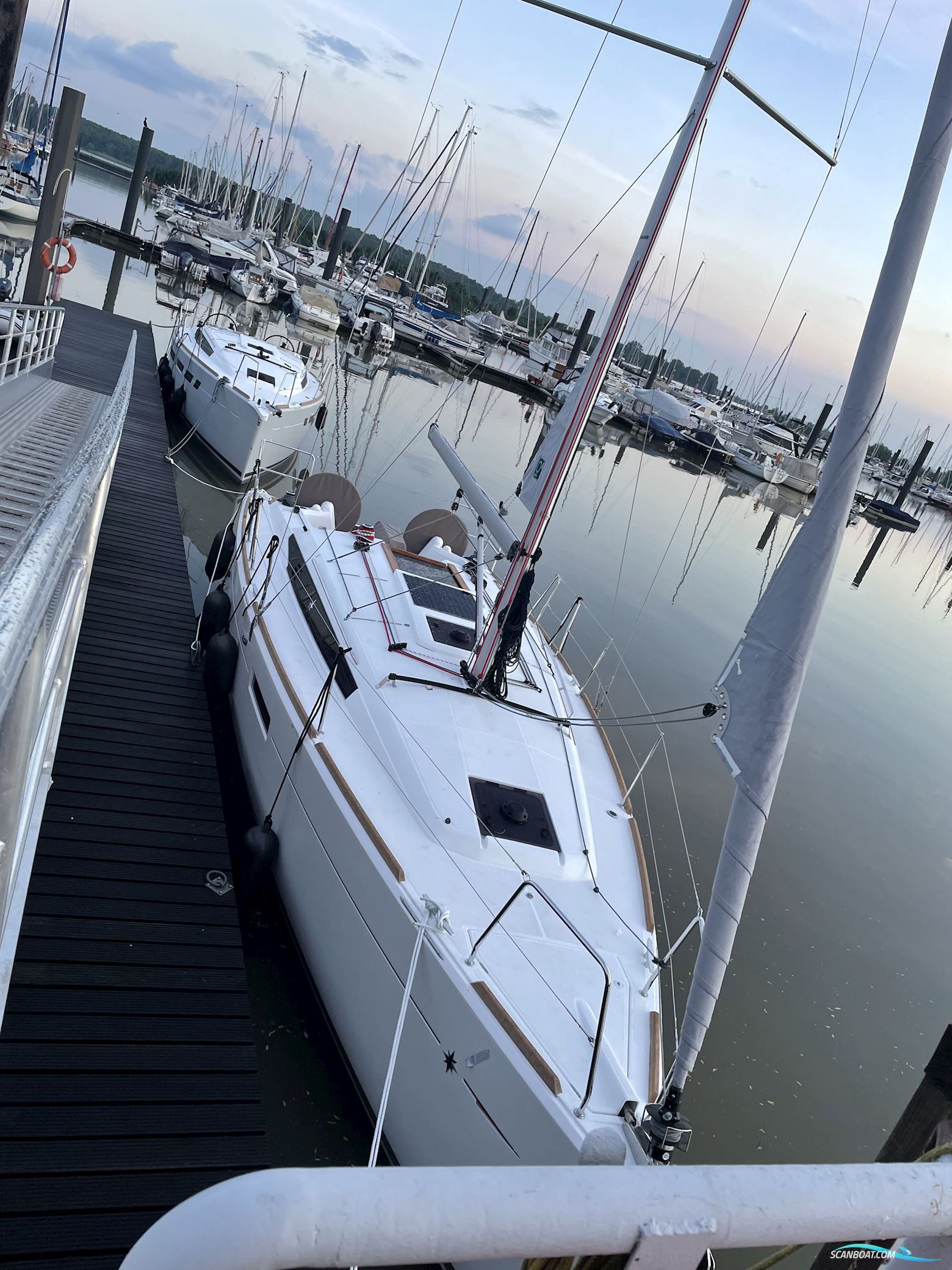 Sun Odyssey 349 Swingkeel