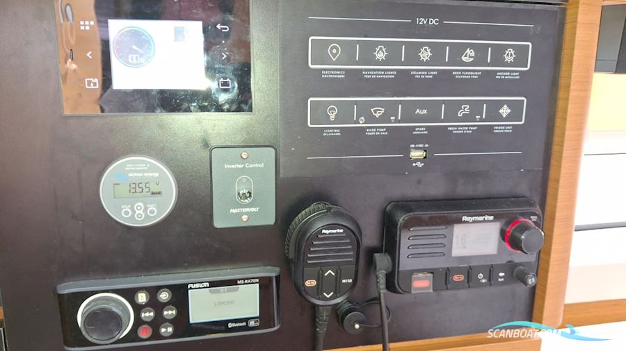 Sun Odyssey 440