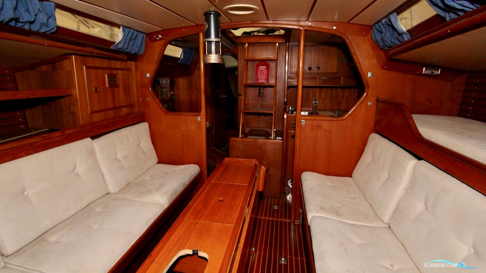 Swan 371