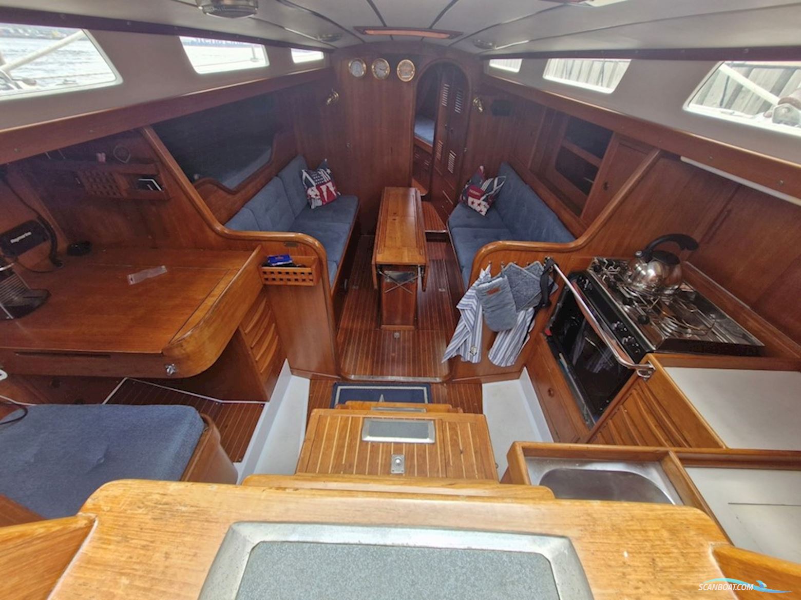 Swan 38