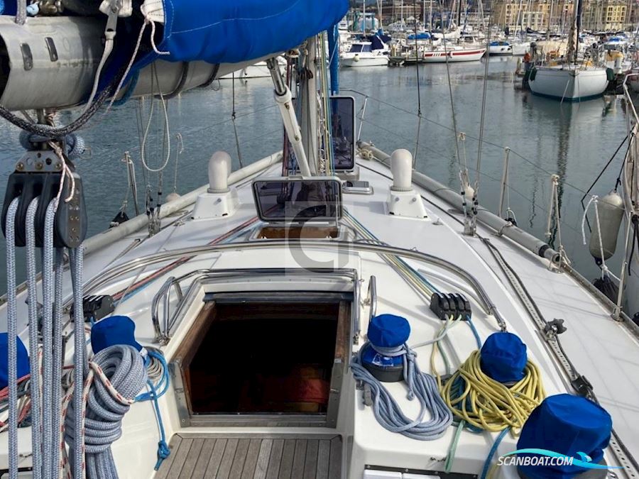 Swan 39