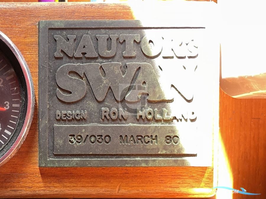 Swan 39