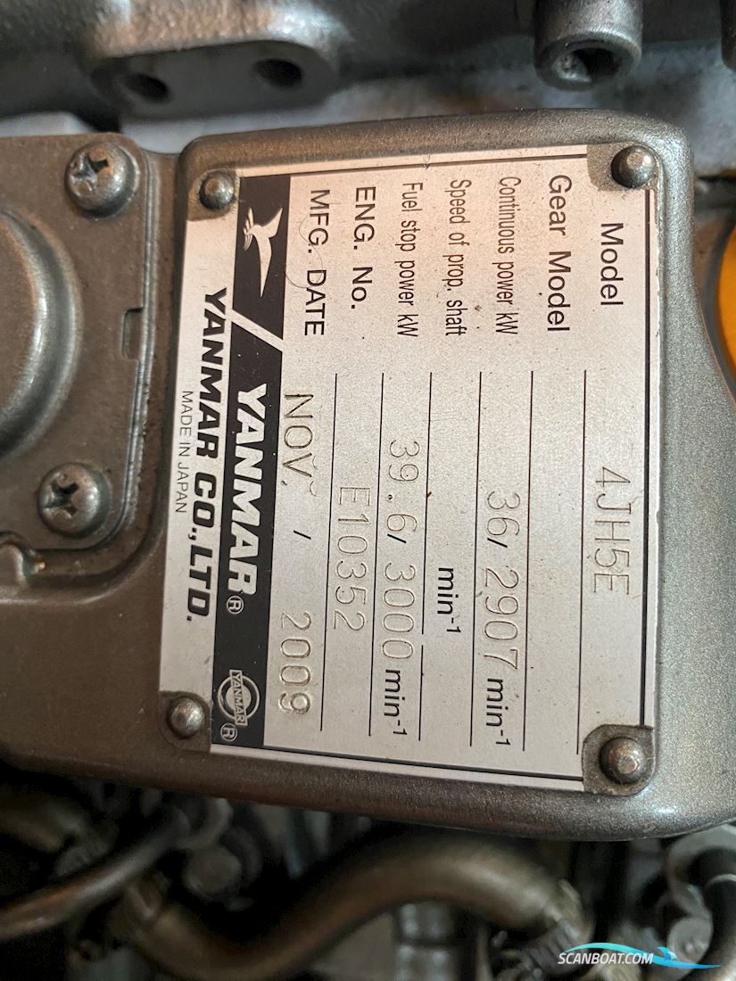 Swan 391
