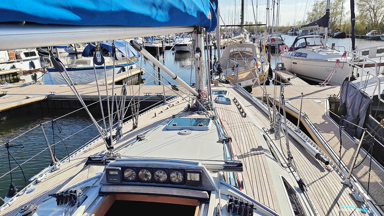 Sweden Yachts 340