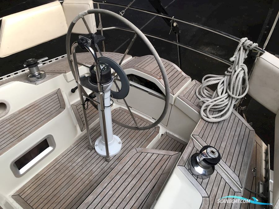 Sweden Yachts 340