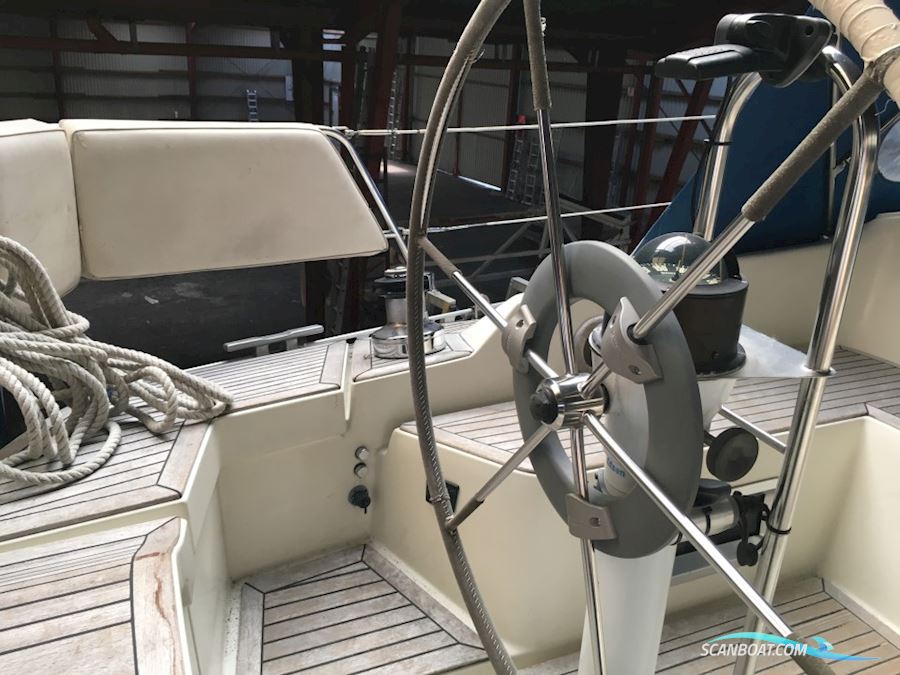 Sweden Yachts 340