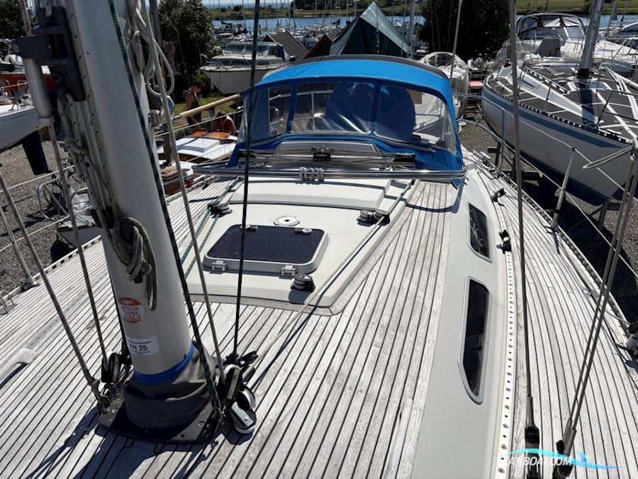 Sweden Yachts 340