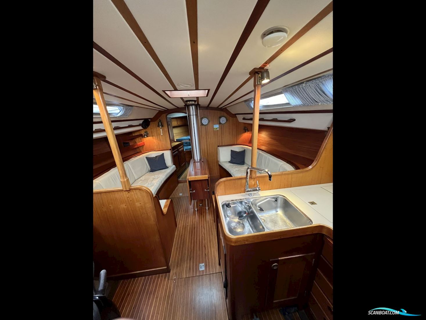 Sweden Yachts 38