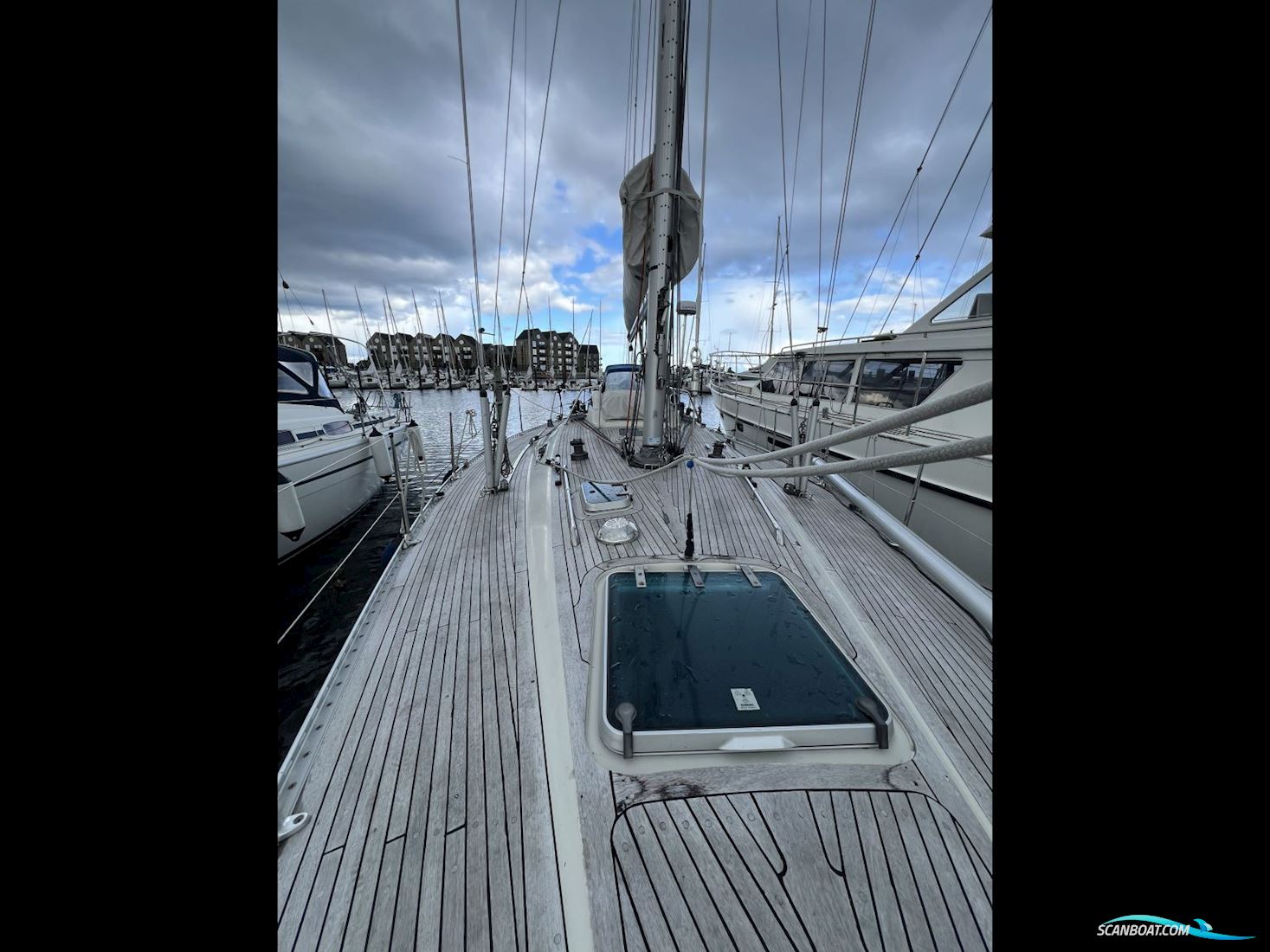Sweden Yachts 38