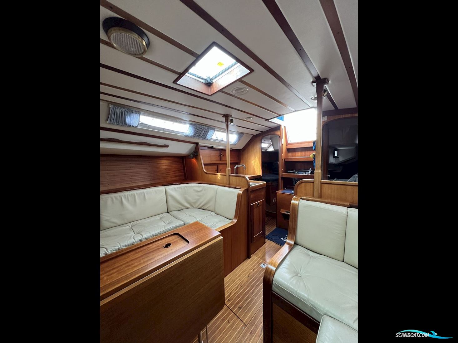 Sweden Yachts 38