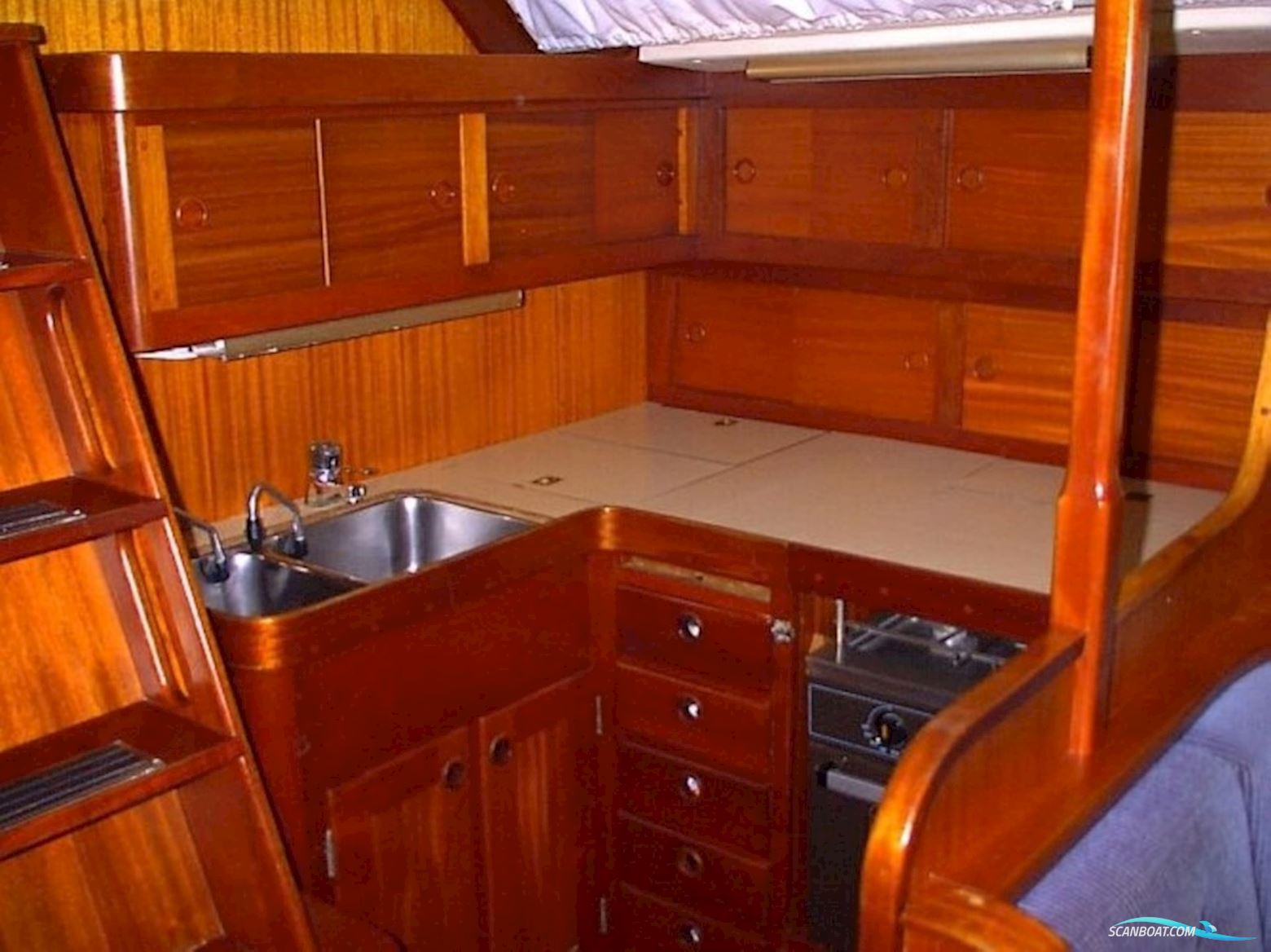 Sweden Yachts 41 Continental