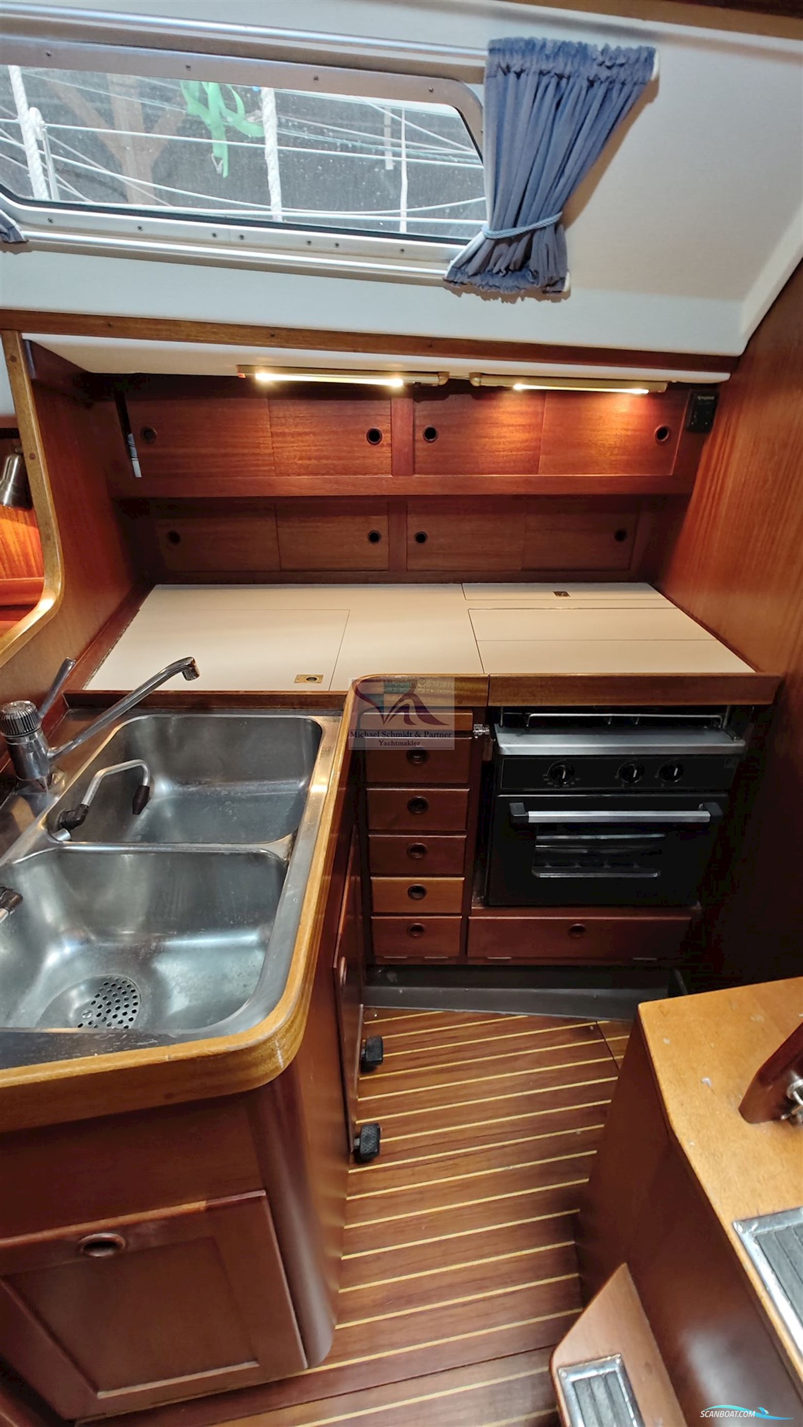 Sweden Yachts SWEDEN 340