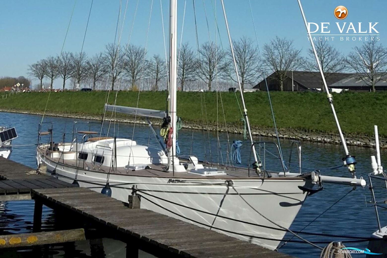 Tradewind 35