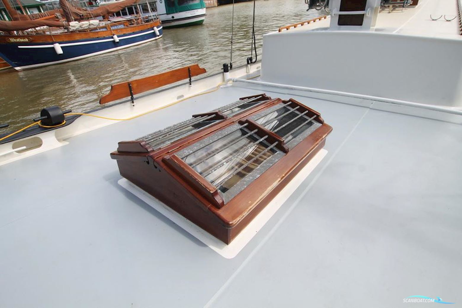 Traditional Platbodem