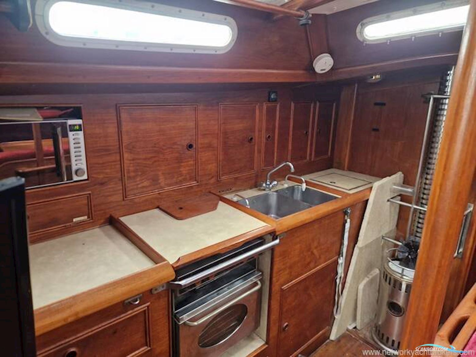 Trident Marine UK Warrior 40
