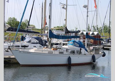Upham Super Souvereign 35 Zeilboten 1974, met Thornycroft motor, The Netherlands