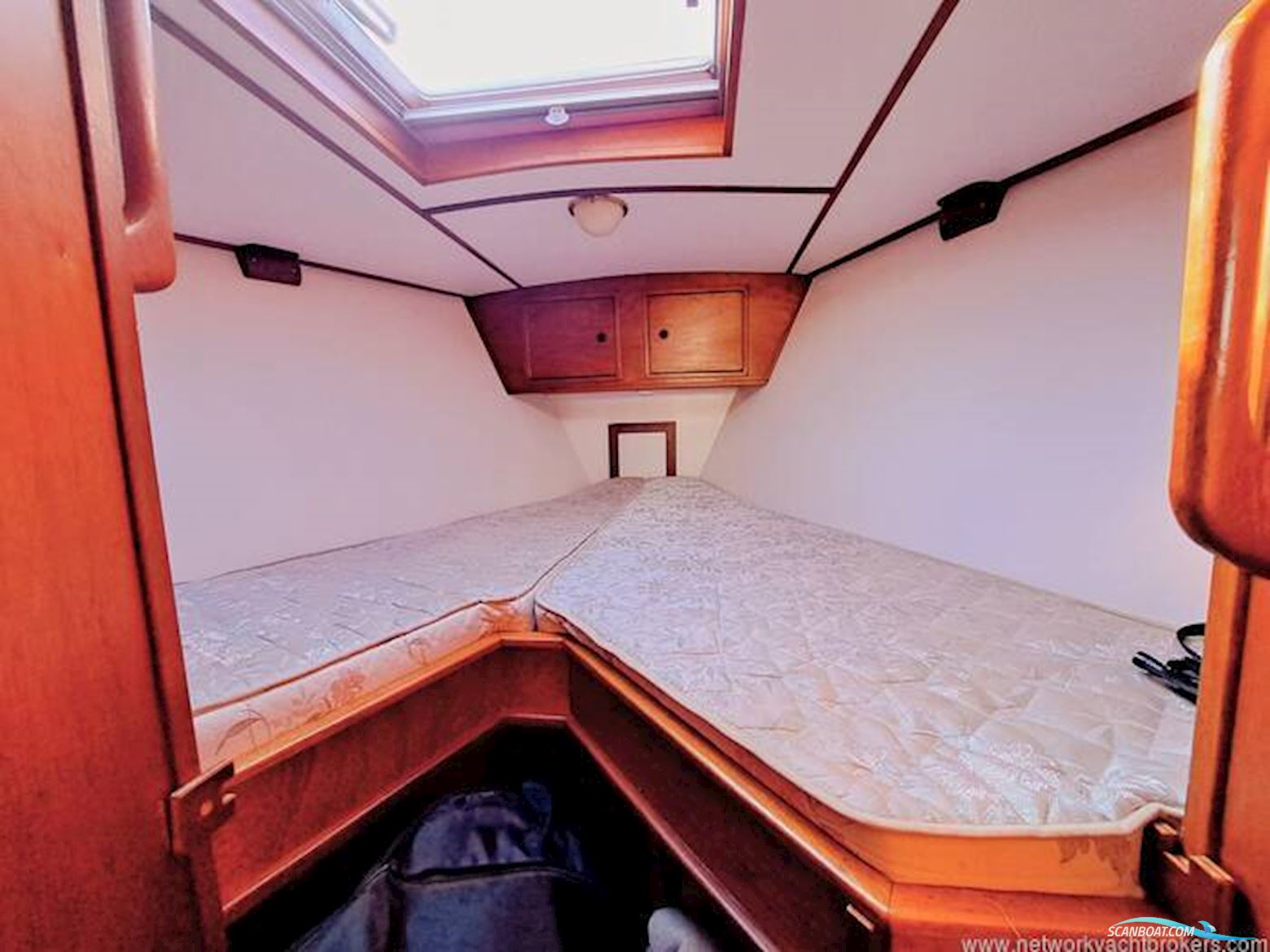 van de Stadt 44 Deck Saloon