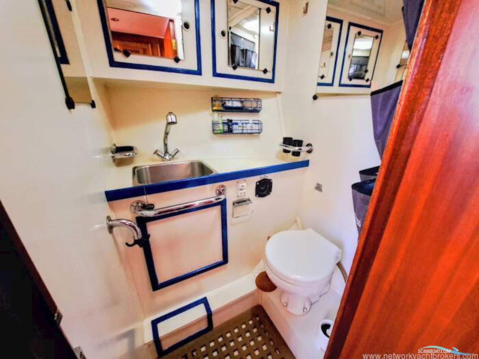 van de Stadt 44 Deck Saloon