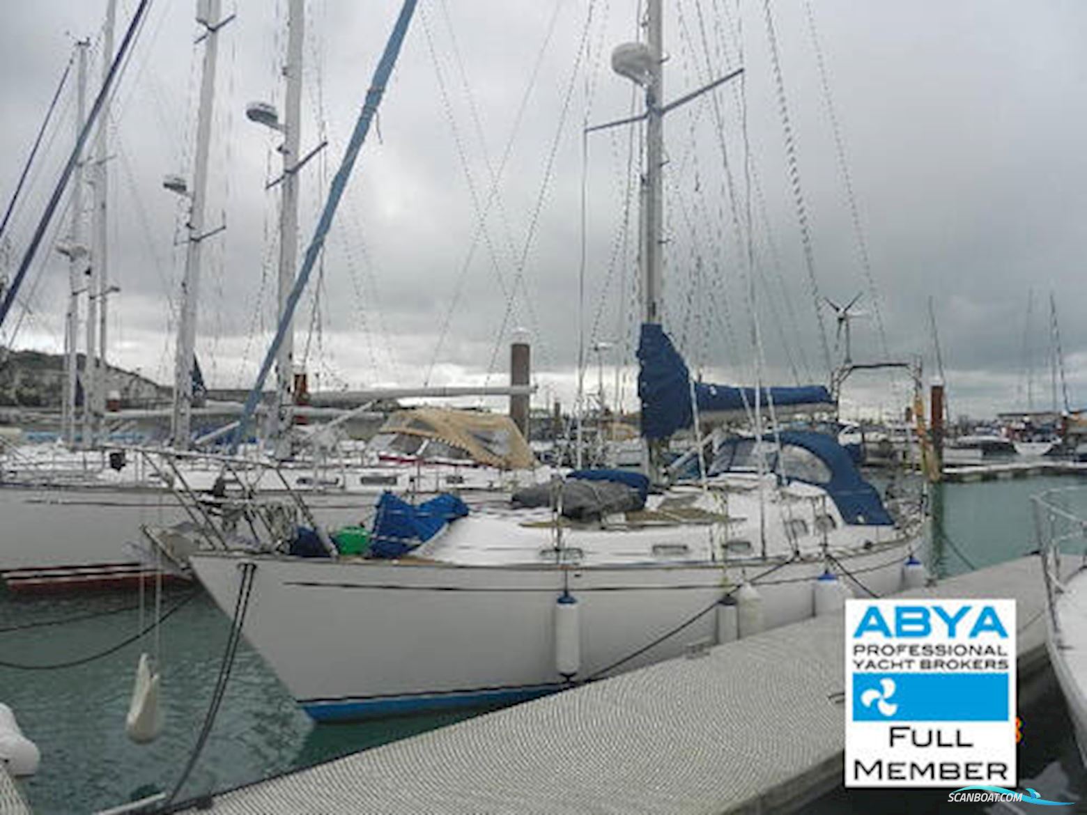Vancouver 34 Zeilboten 1991, met 2008 Yanmar 3YM30 motor, United Kingdom