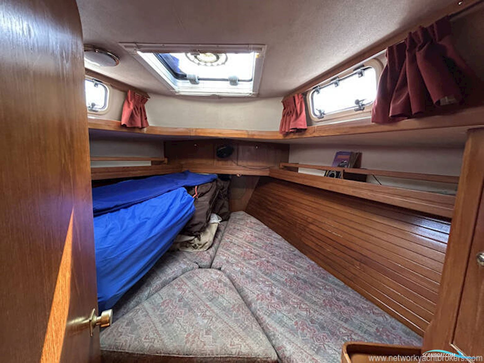 Vancouver 38 Pilothouse