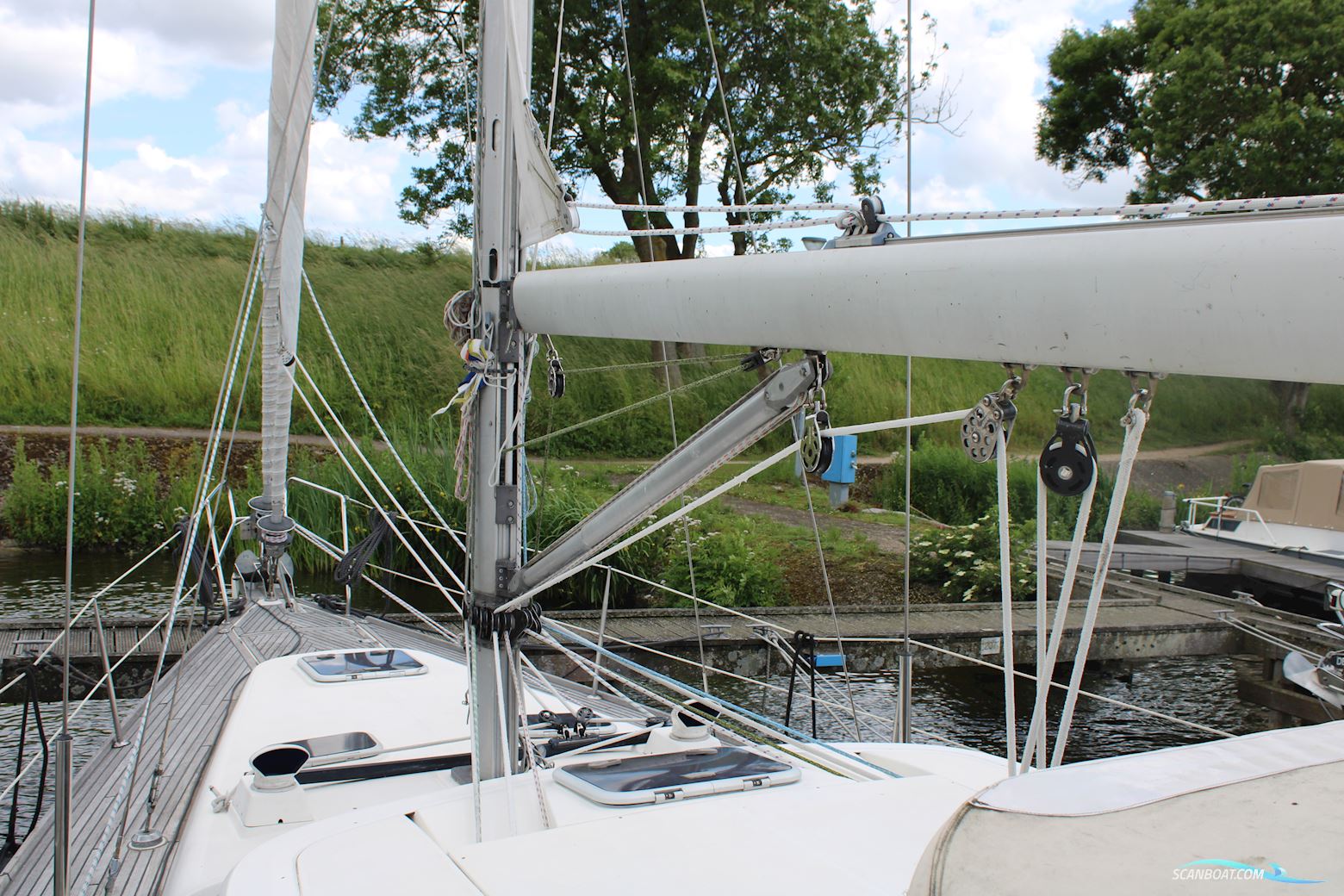 Wauquiez 40 Pilot Saloon