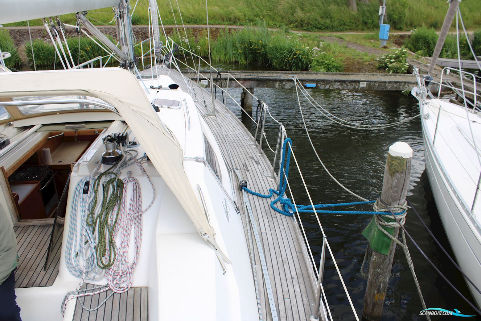 Wauquiez 40 Pilot Saloon