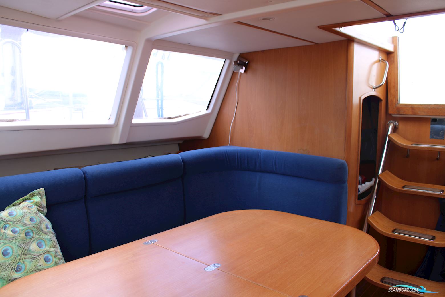 Wauquiez 40 Pilot Saloon