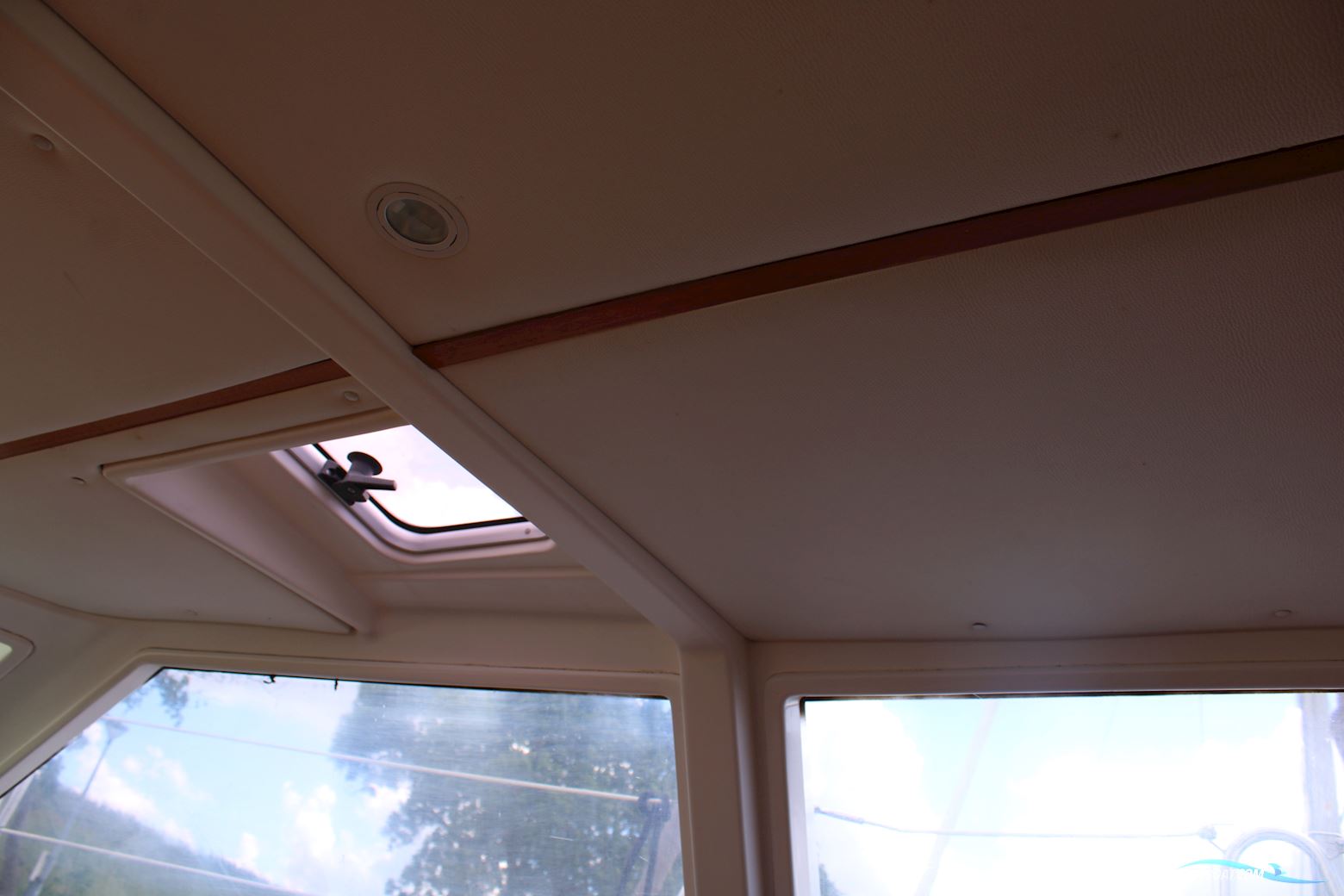 Wauquiez 40 Pilot Saloon