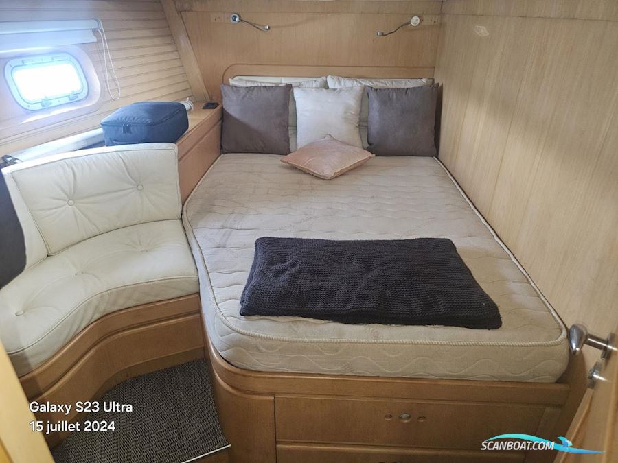 Wauquiez 60 Pilot Saloon