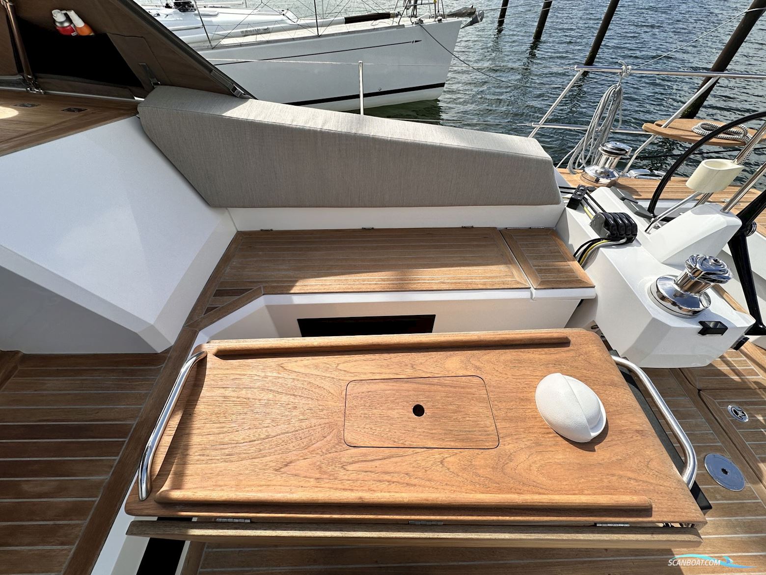 Wauquiez Pilot Saloon 48