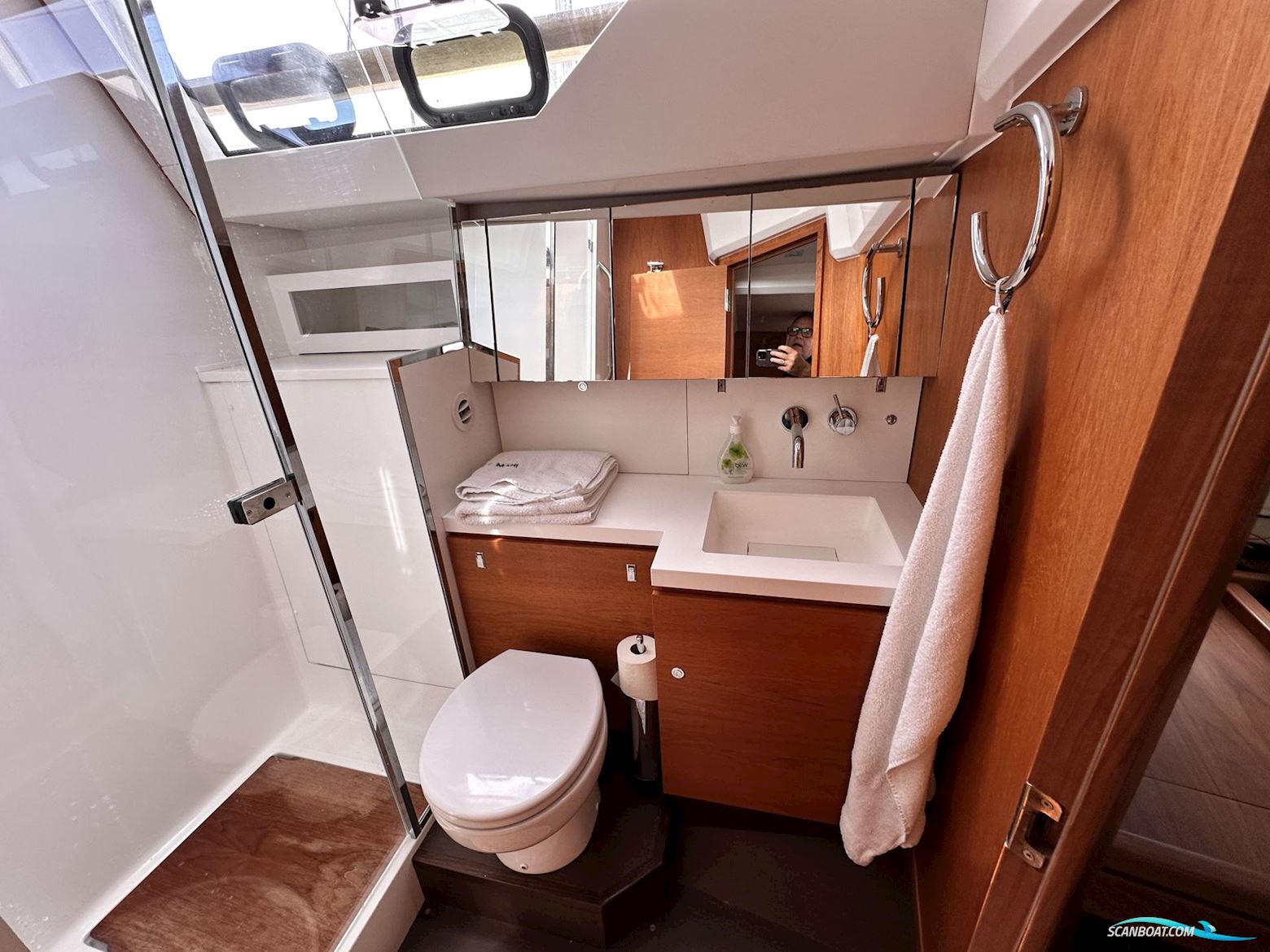 Wauquiez Pilot Saloon 48