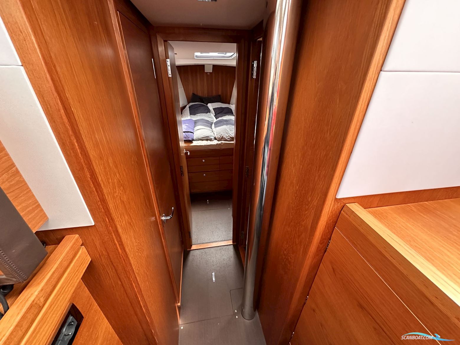 Wauquiez Pilot Saloon 48