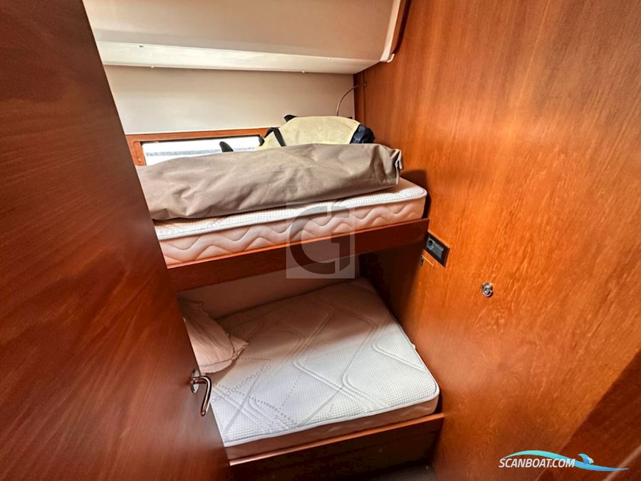 Wauquiez Pilot Saloon 48