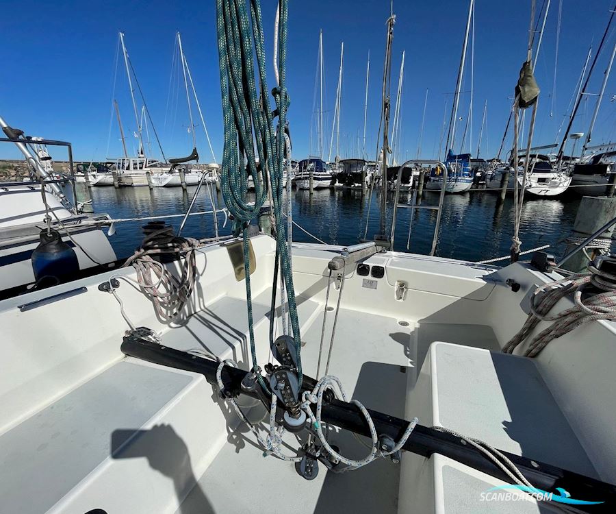 X-119 X-Yachts/Epoxy laminated UV Hull