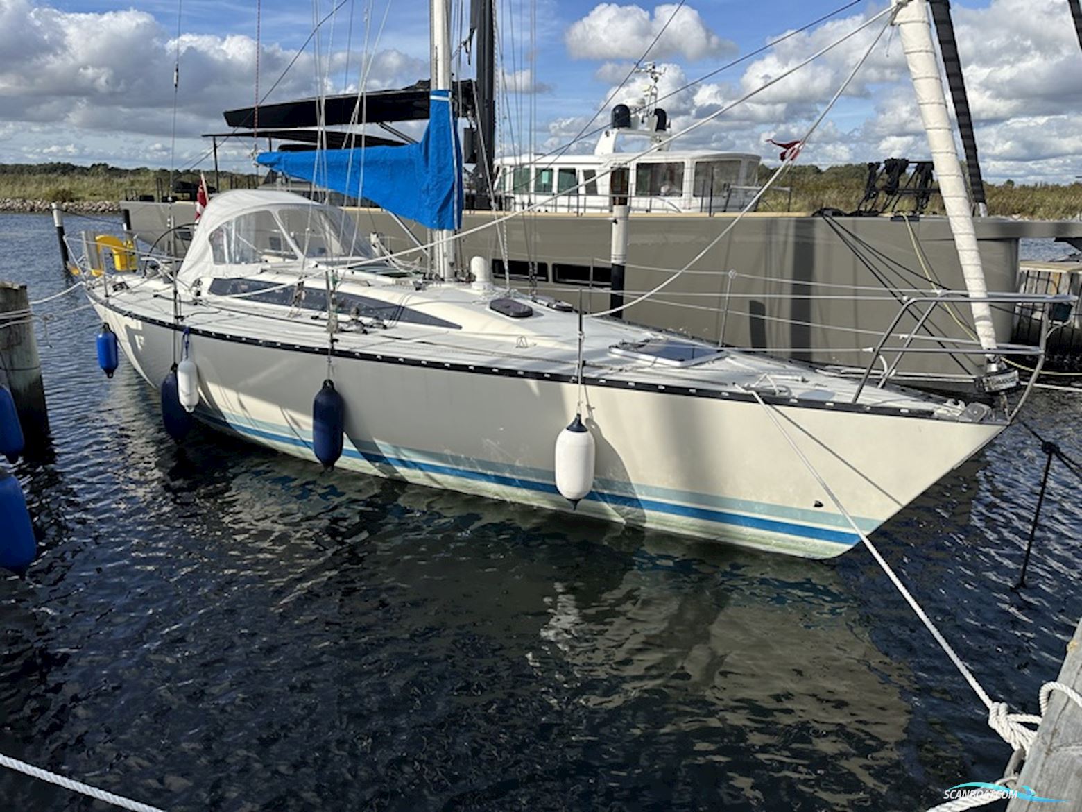X-402 X-Yachts Zeilboten 1985, met Volvo Penta D2-40
 motor, Denemarken
