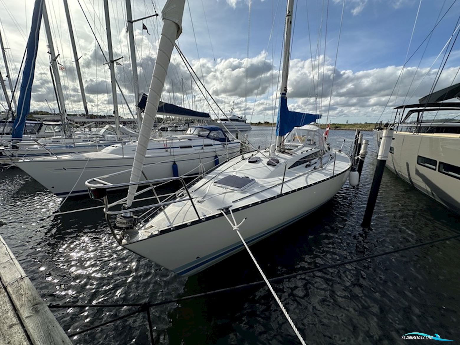 X-402 X-Yachts Zeilboten 1985, met Volvo Penta D2-40
 motor, Denemarken