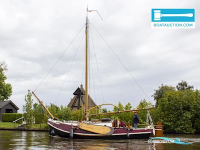 Zeeschouw Platbodem Zeilboten 1981, met Mercedes motor, The Netherlands